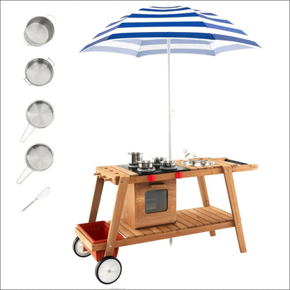 Cocinita exterior de madera con ruedas, parasol y utensilios para disfrutar al aire libre