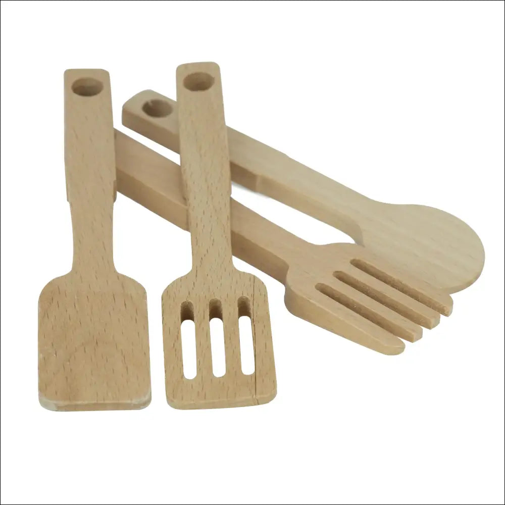 Utensilios de madera vintage retro en Cocinita Vintage Retro, ideales para cocinar con estilo