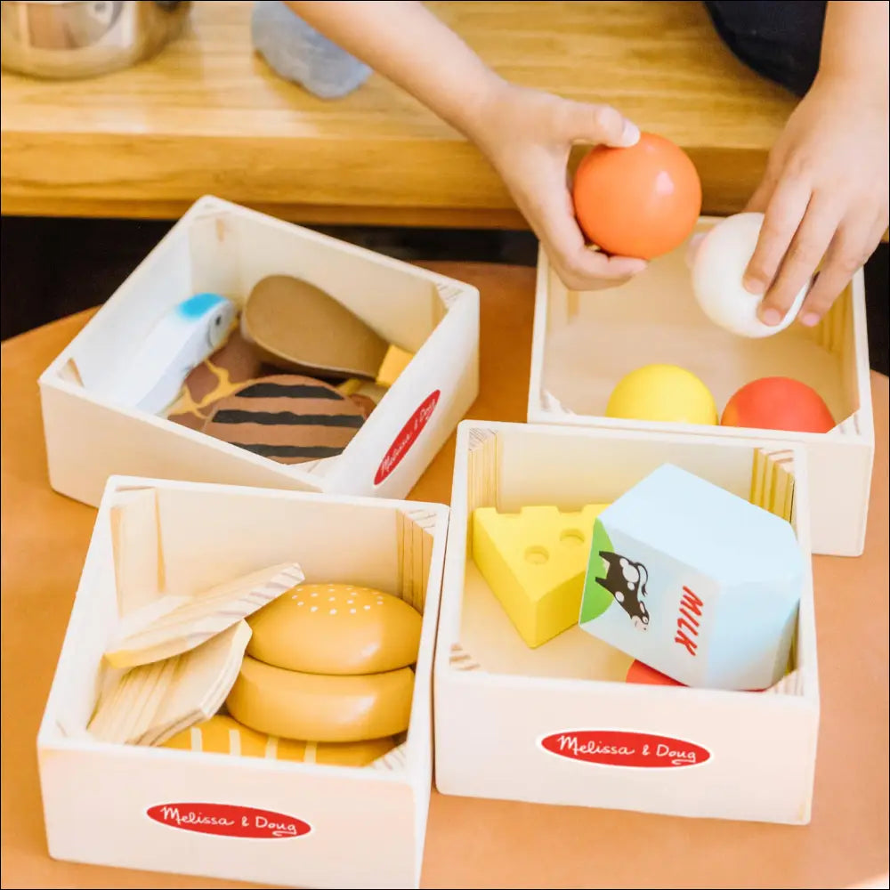 Set de Comida de Madera Melissa & Doug con alimentos en cajas compartimentadas