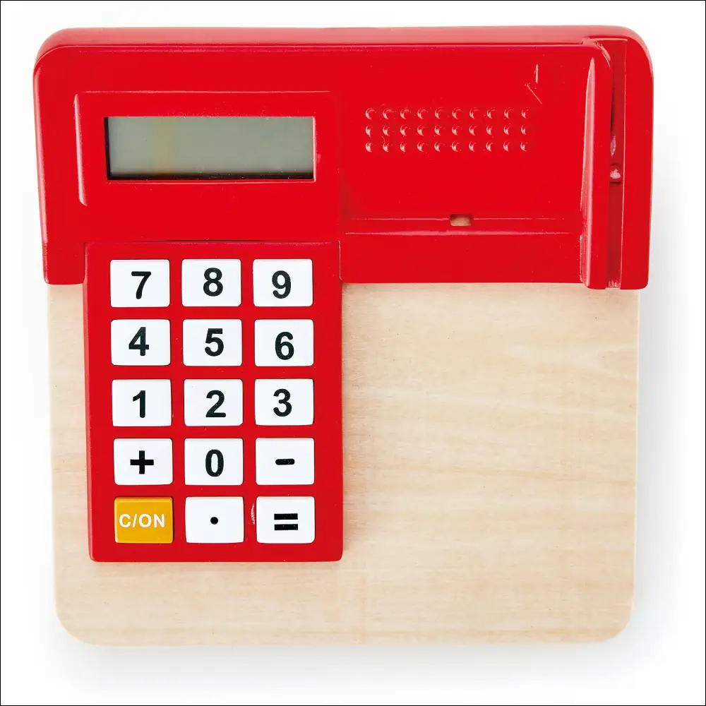 Calculadora de juguete roja con botones blancos y pantalla digital en Tienda Pop-Up Hape